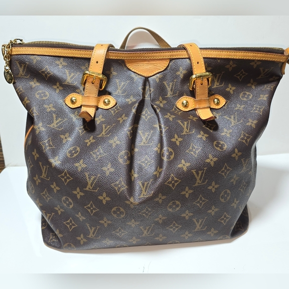 Authentic Louis Vuitton Palermo GM - Picture 1 of 16